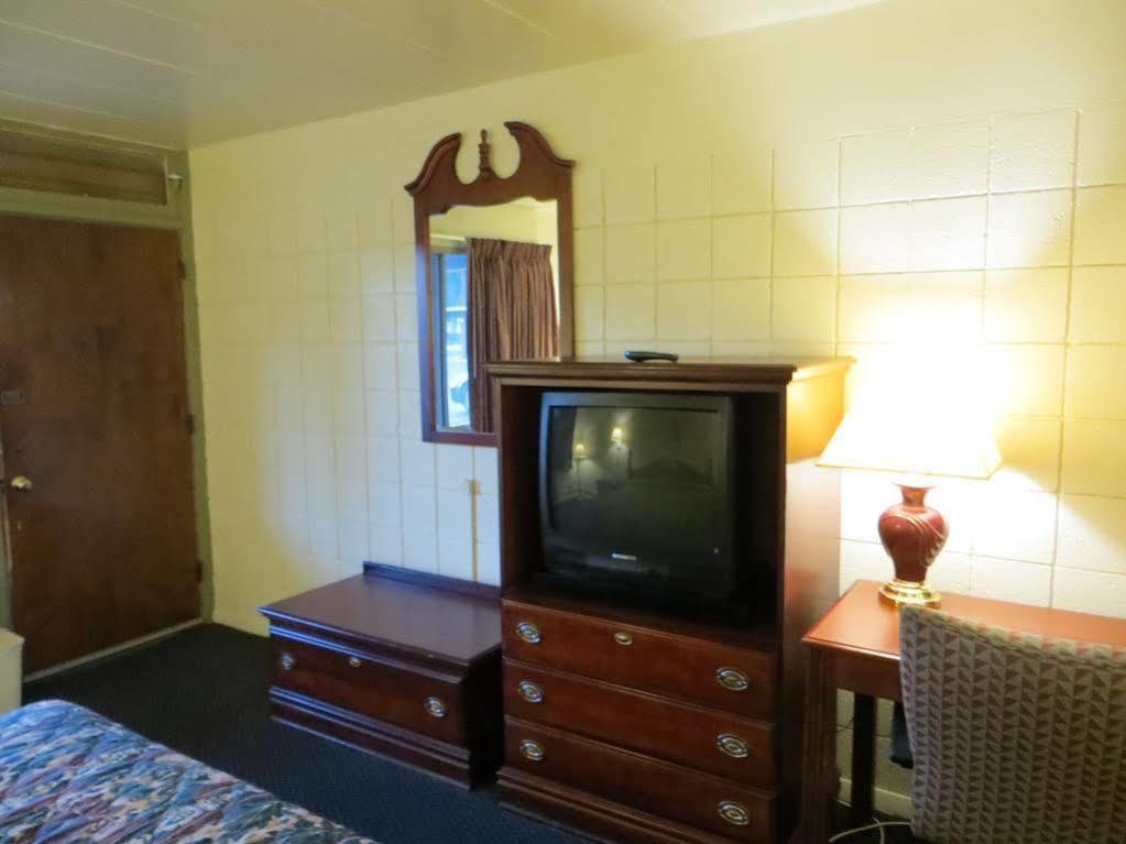 Centralia Motel Near Downtown By Oyo Exterior foto